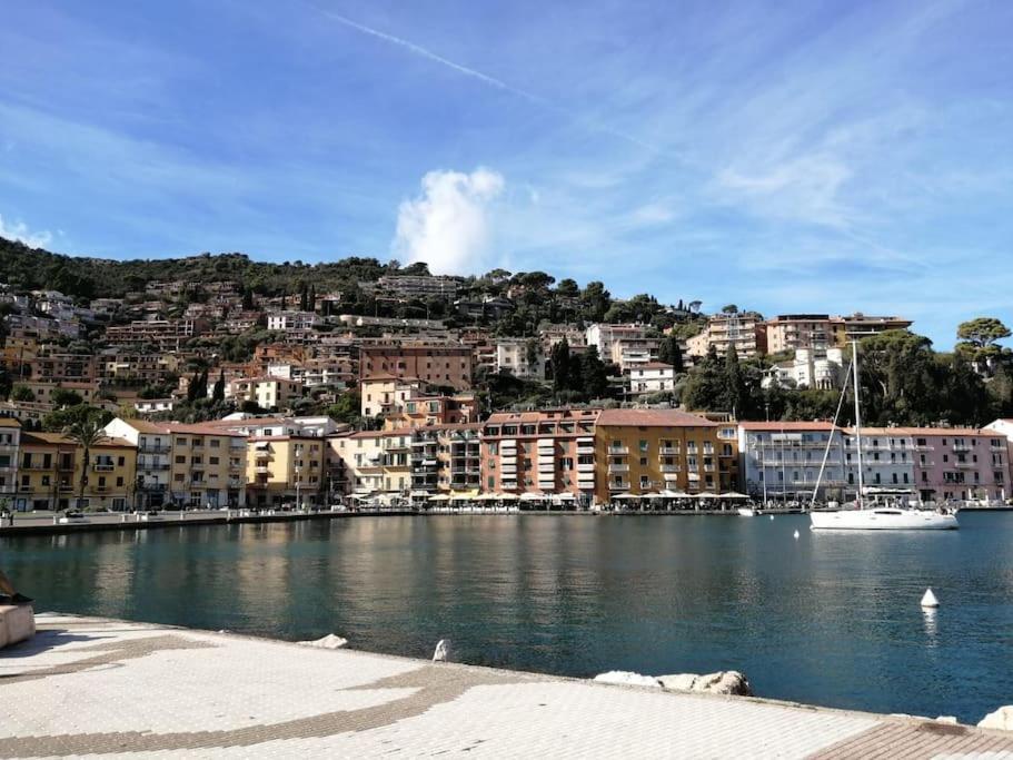 Sweet Liana Un Tuffo Nel Cuore Del Paese Porto Santo Stefano  Dış mekan fotoğraf